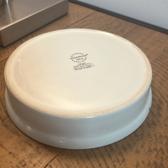 Wedgwood Of Etruria & Barlaston Peter Rabbit Bowl - Picture 5 of 5